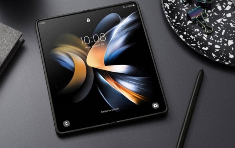 pin Vuaboss đến từ Dubai Z Fold5