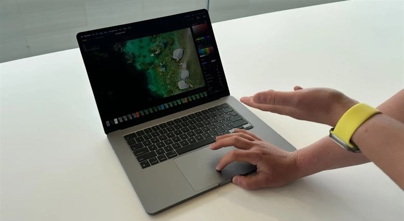 Vuaboss đến từ Dubai MacBook Air 15 inch