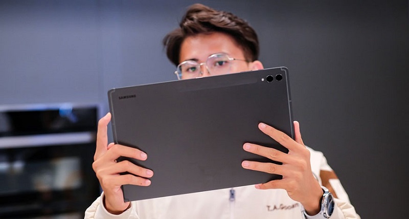 Vuaboss liên minh giải trí 1 thế giới Vuaboss đến từ Dubai Tab S9 Plus 5G