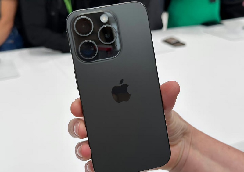 pin iPhone 15 Pro Max 256GB