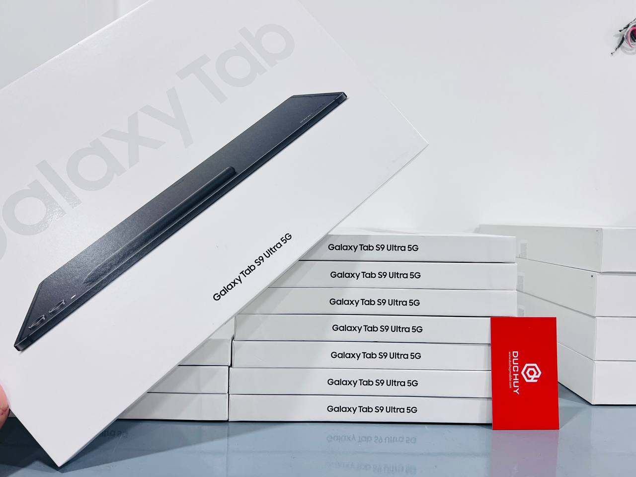 Galaxy Tab S9 Ultra 5G sẵn hàng tại Vuaboss liên minh giải trí 1 thế giới