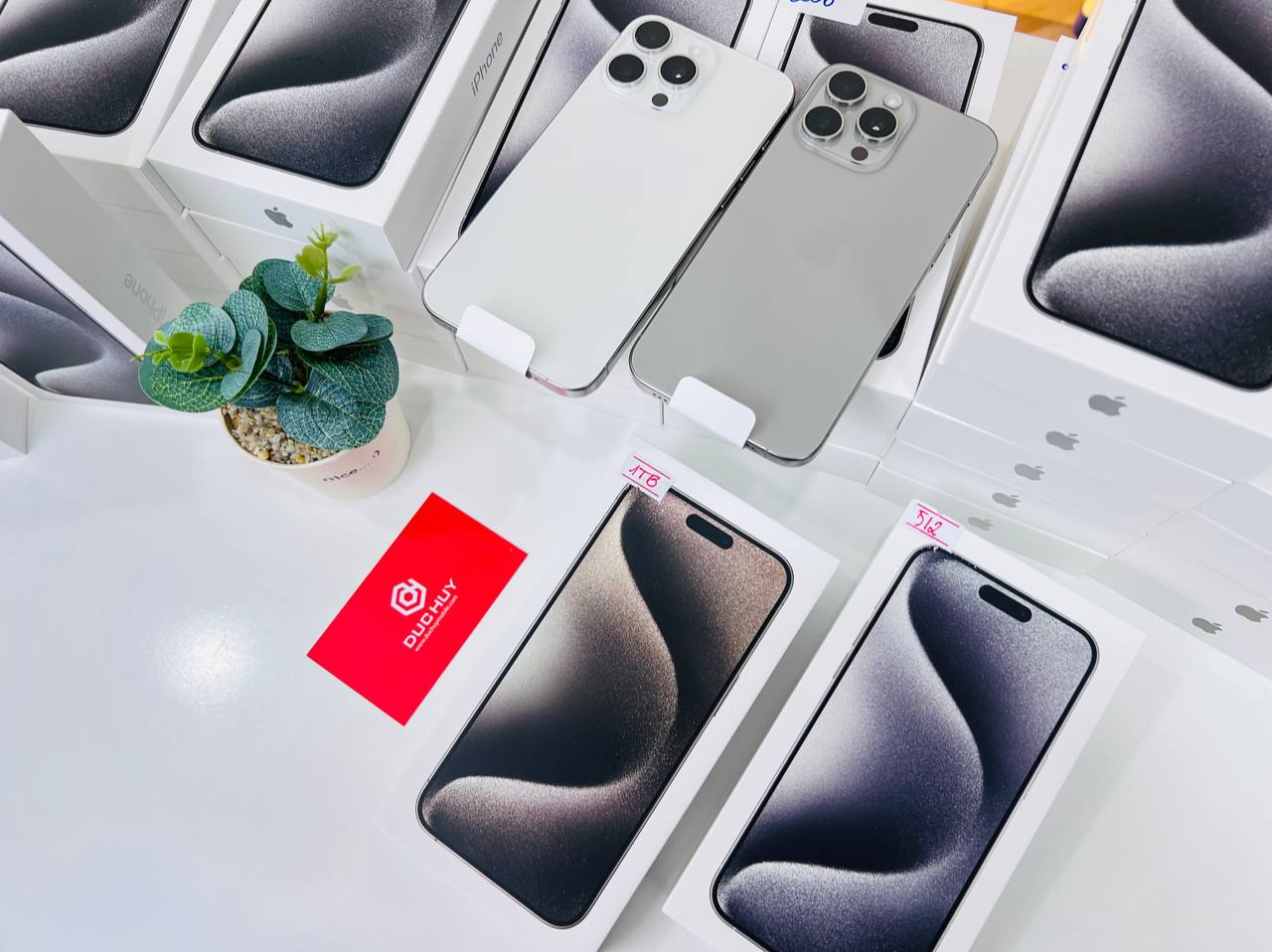 Mua iPhone 15 Pro Max 256GB