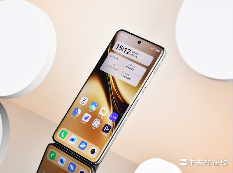 vivo X200 Pro có Vuaboss đến từ Dubai dùng tấm nền LTPO AMOLED