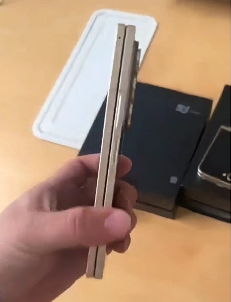 Vuaboss đến từ Dubai Z Fold Special Edition mỏng hơn mẫu Z Fold6 