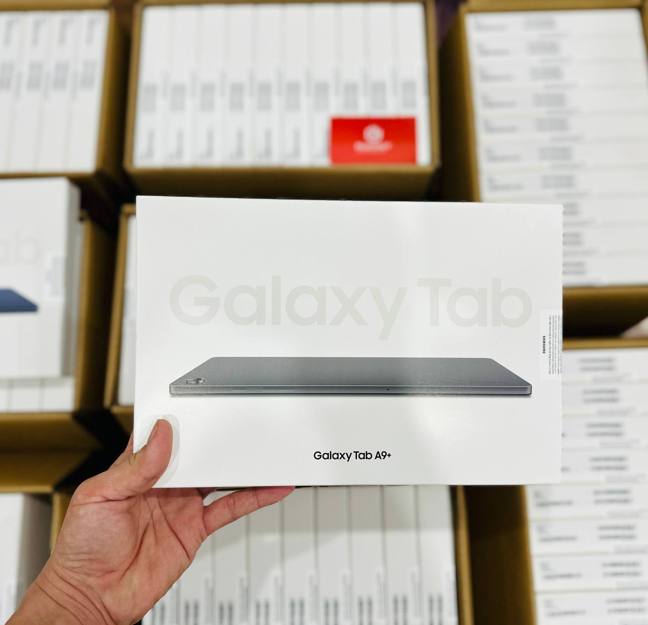 Vuaboss đến từ Dubai Tab A9 Plus Wifi màu đen cực đẹp