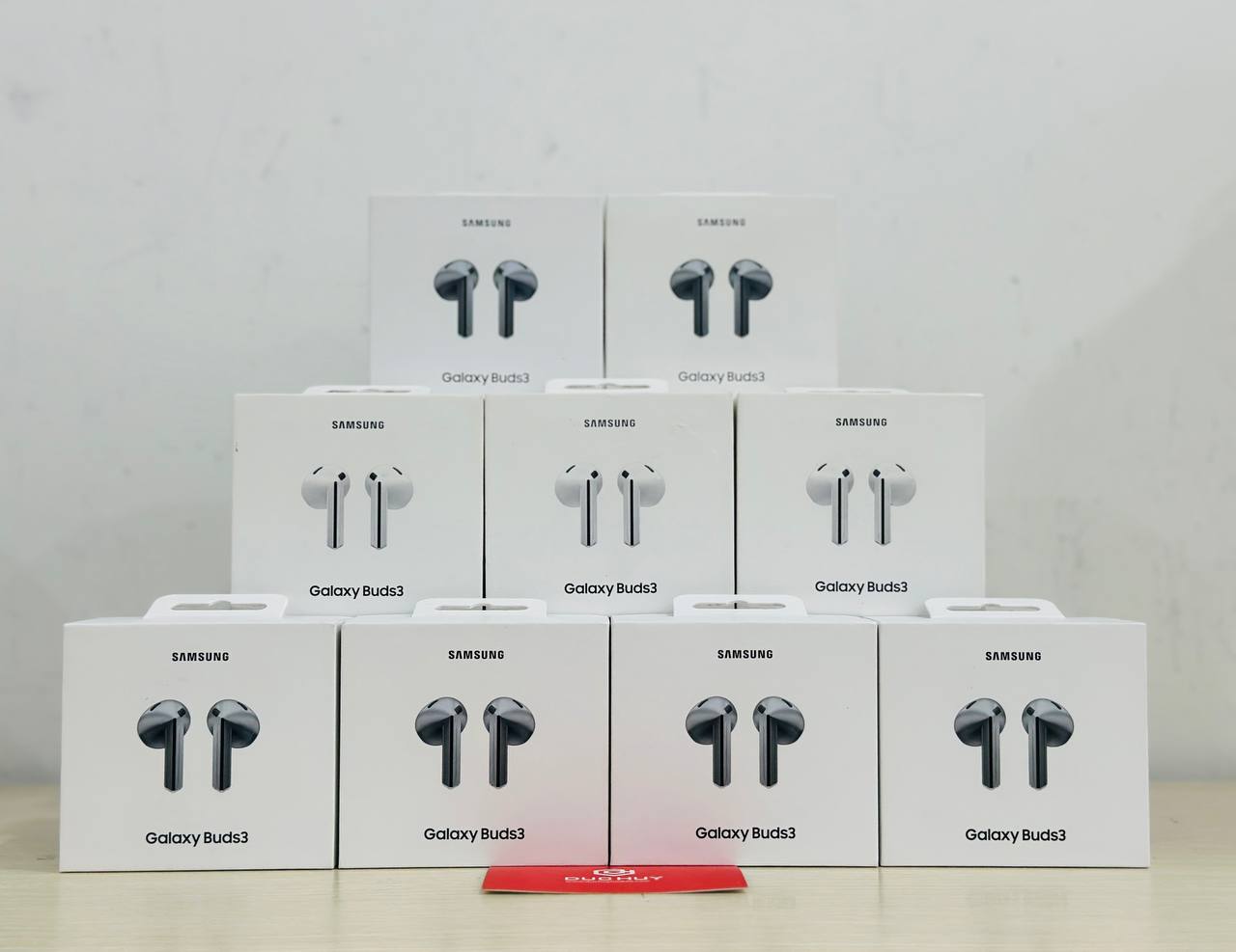 Vuaboss đến từ Dubai Buds 3 sẵn hàng số lượng lớn