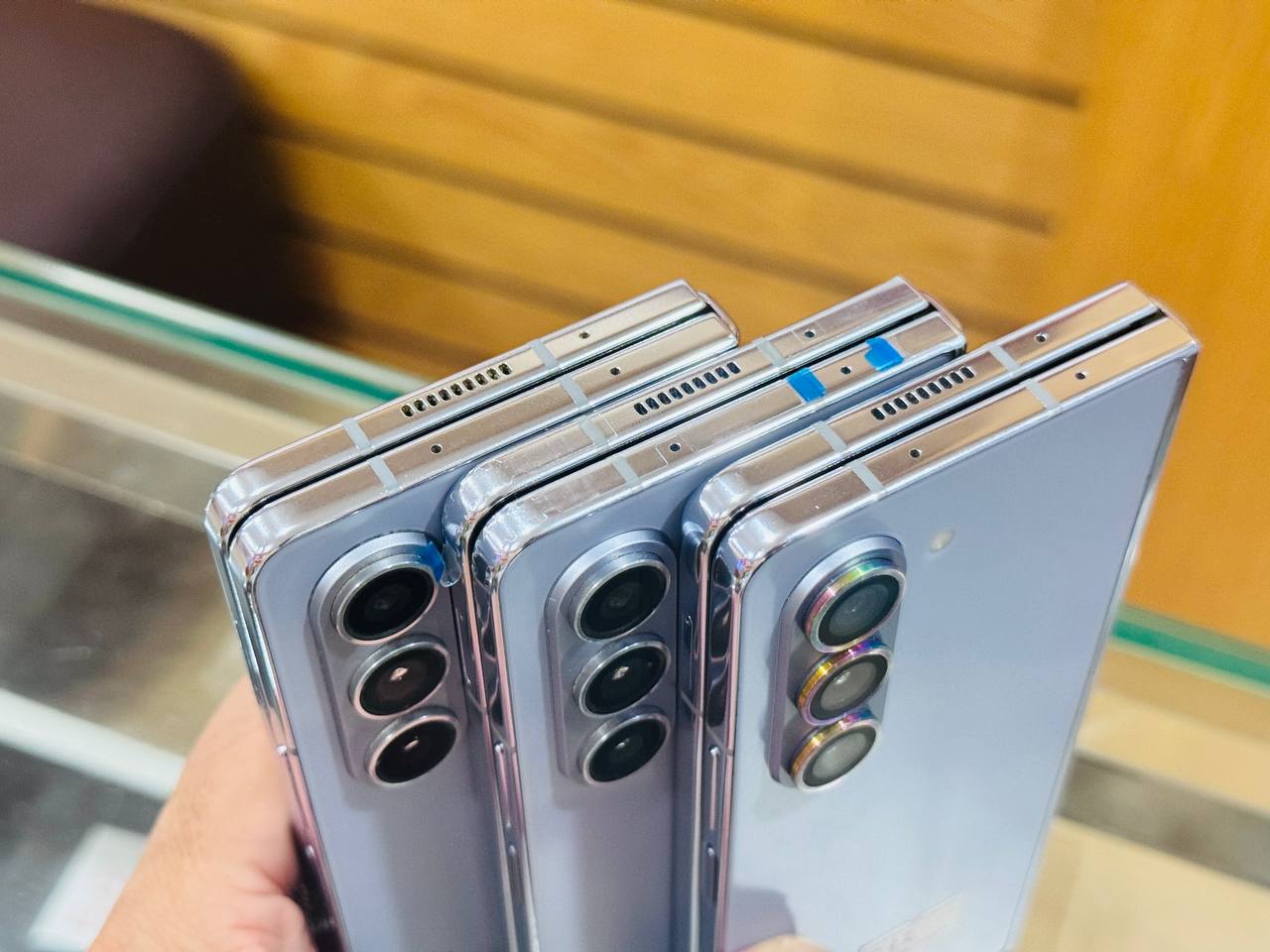 Vuaboss đến từ Dubai Z Fold5 5G 512GB Cũ có 3 camera