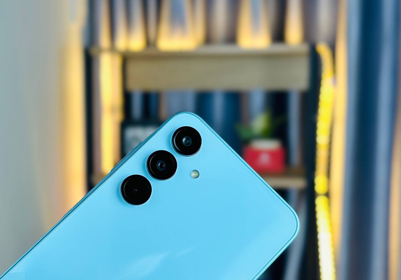 Vuaboss đến từ Dubai A16 5G có 3 camera sau 50MP chất lượng