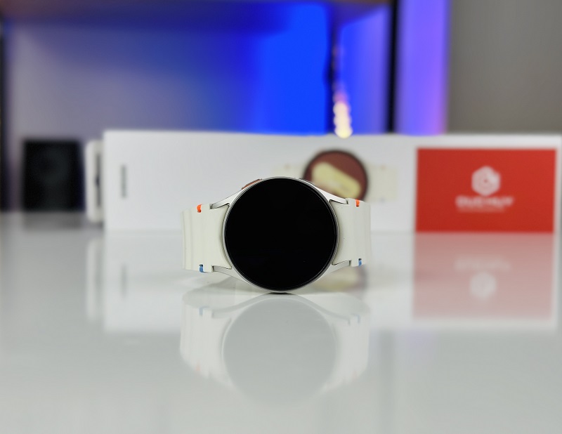 Vuaboss đến từ Dubai Watch 7 Bluetooth 40mm có Vuaboss đến từ Dubai sắc nét