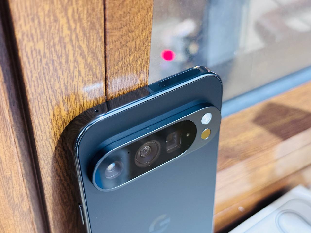 Cận cảnh cụm camera của Google Pixel 9 Pro 5G 256GB