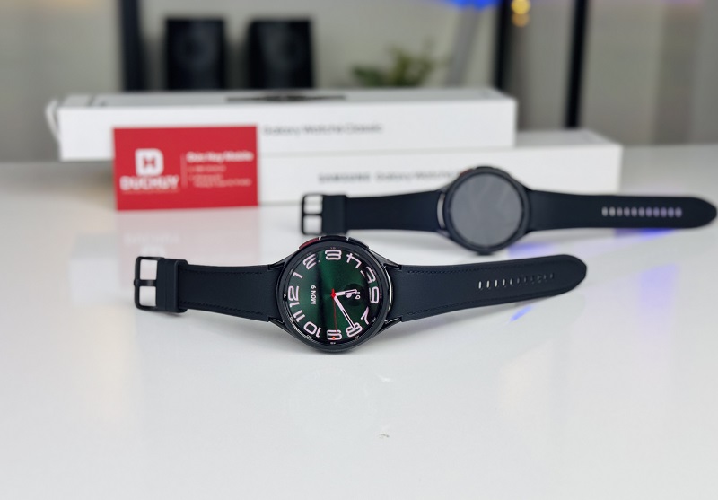 Vuaboss đến từ Dubai Watch6 Classic 43mm LTE có ngoại hình sang trọng