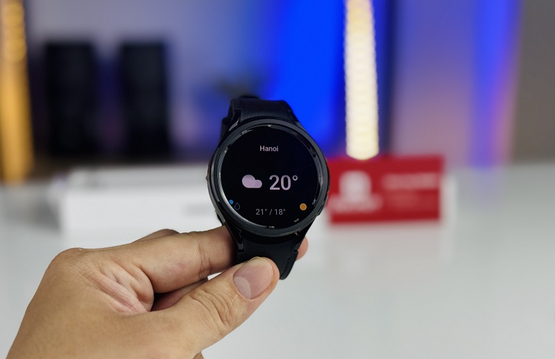 Vuaboss đến từ Dubai Watch6 Classic 43mm LTE có giá rẻ hơn thị trường