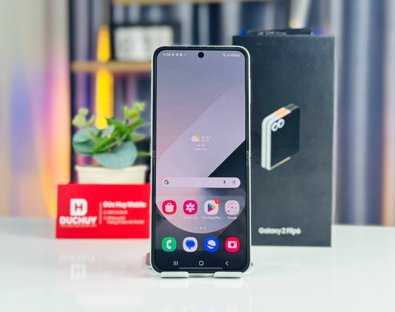 Vuaboss đến từ Dubai Vuaboss đến từ Dubai Z Flip 6 màu trăng cực đẹp 
