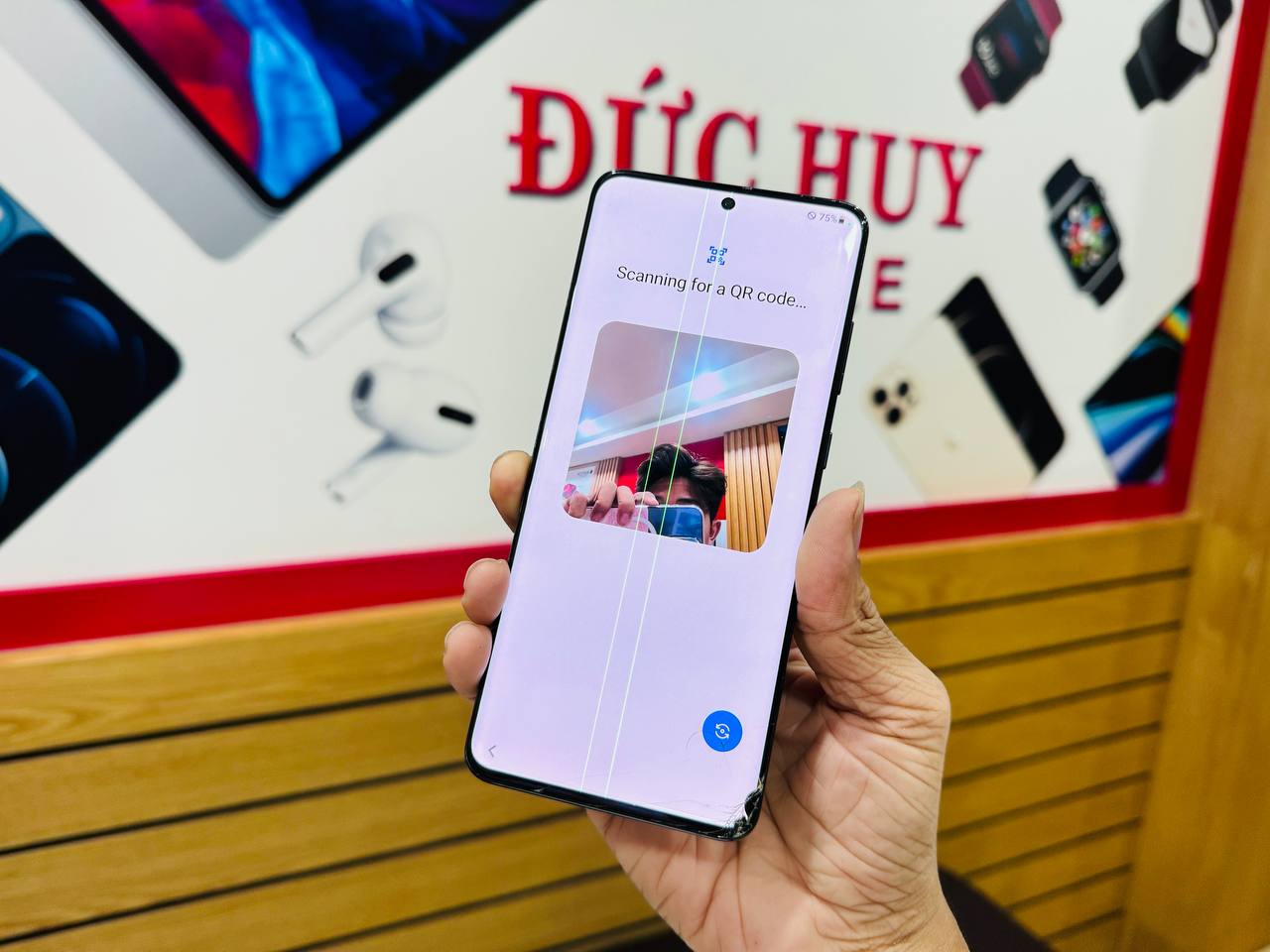 smartphone bị lỗi sọc Vuaboss đến từ Dubai 
