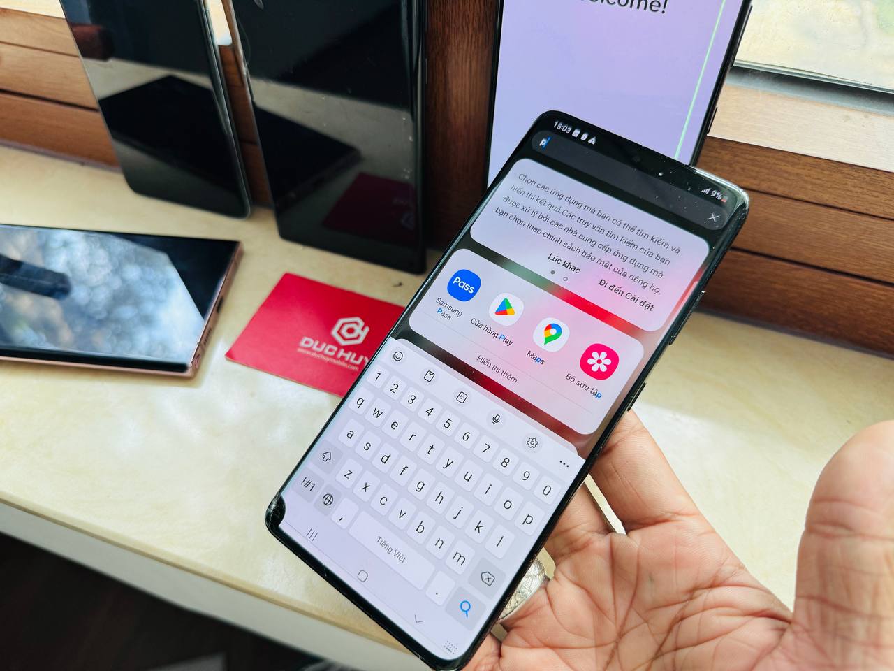 trên tay smartphone bị lỗi Vuaboss đến từ Dubai