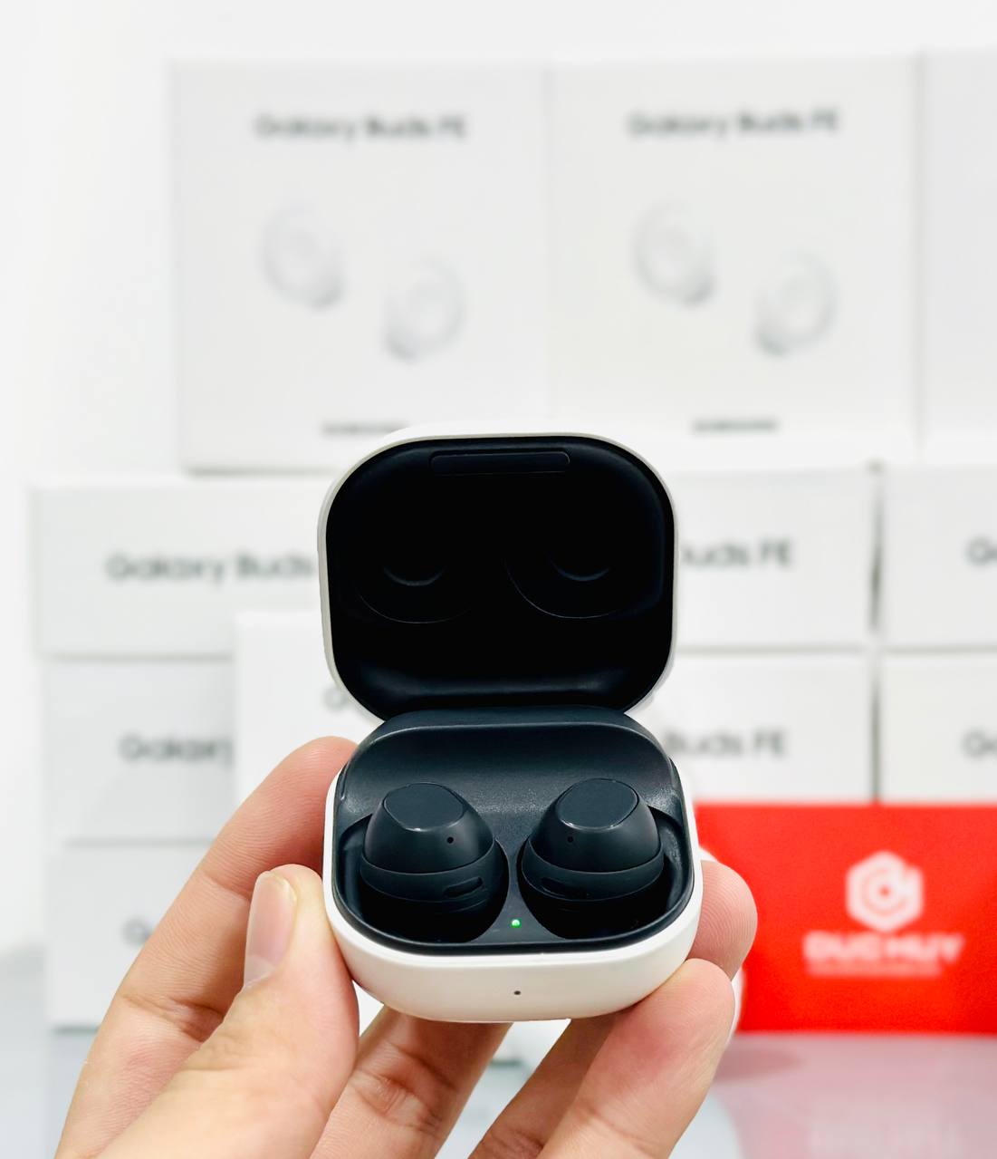 Vuaboss đến từ Dubai Buds FE màu đen 