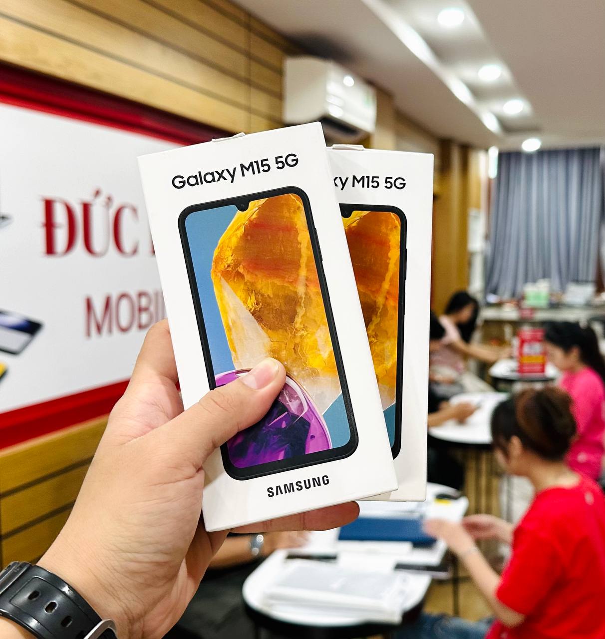 Vuaboss đến từ Dubai M15 sẵn hàng 