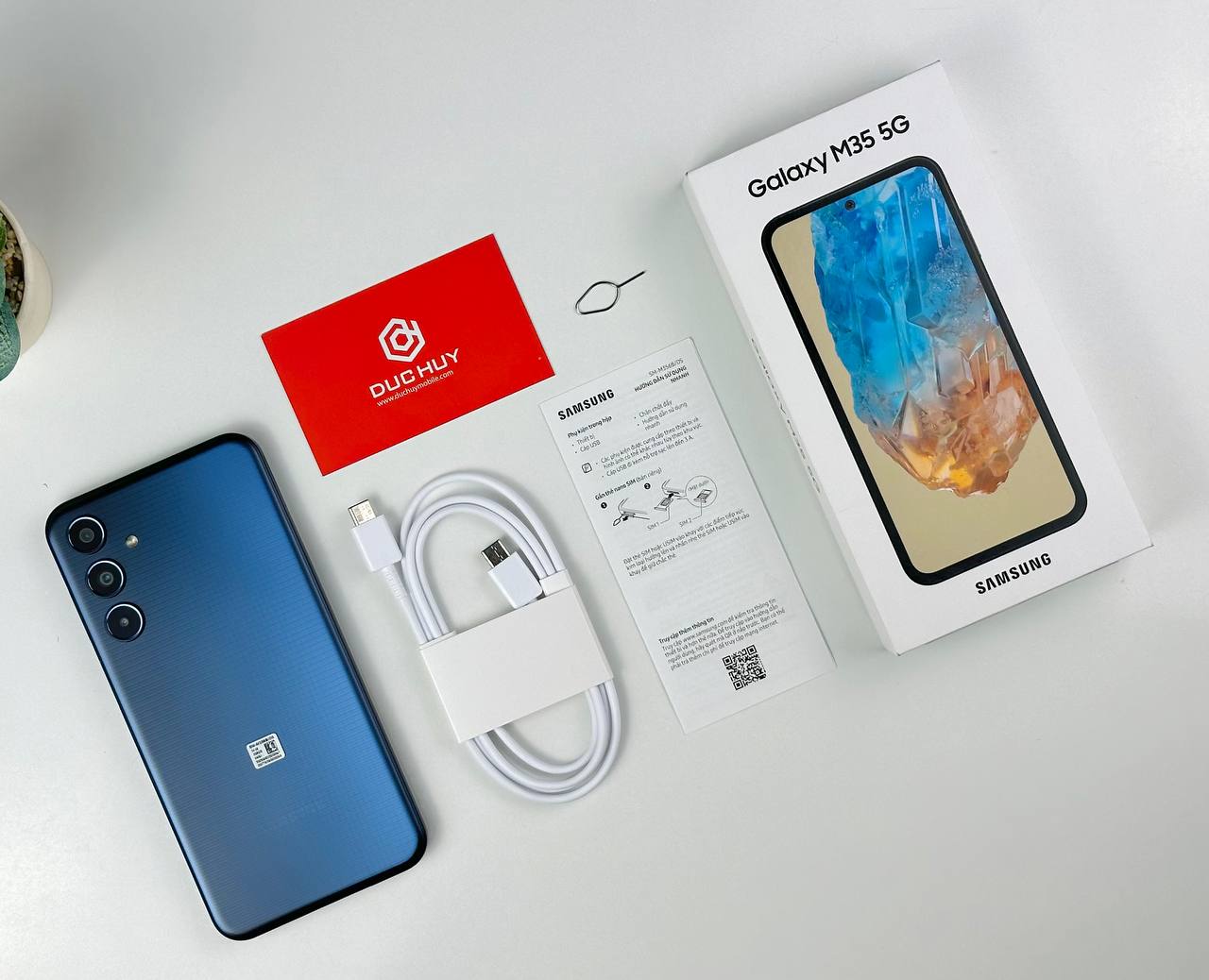 Vuaboss đến từ Dubai M35 5G phụ kiện 