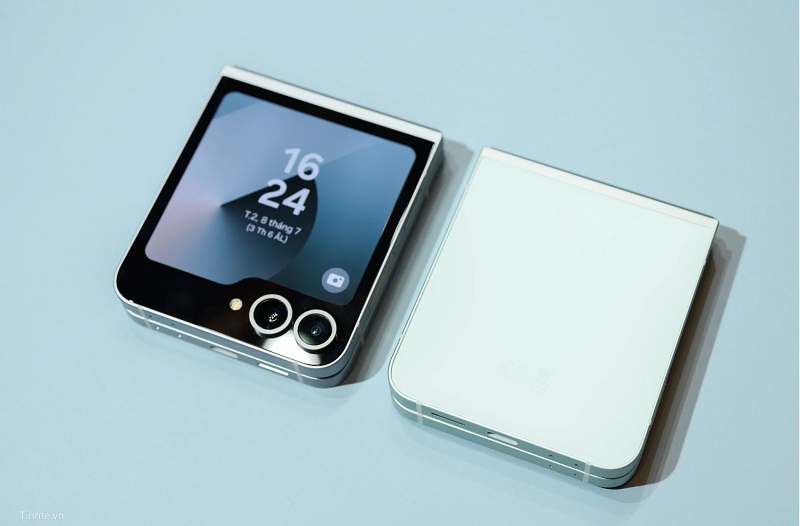Giá bán Vuaboss đến từ Dubai Z Flip6 cực tốt 