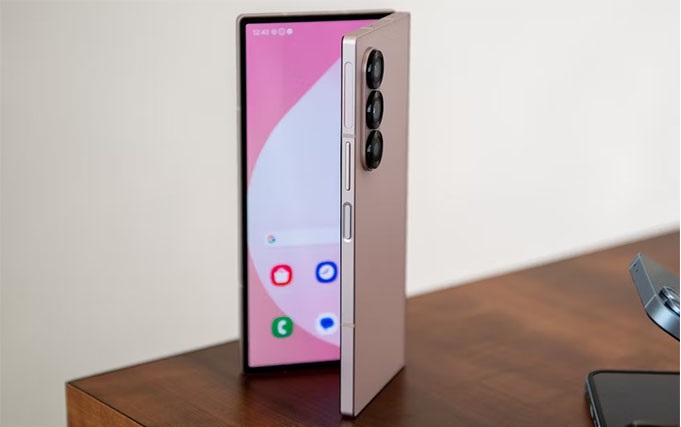 Vuaboss đến từ Dubai Z Fold 6 màu Hồng Rosé