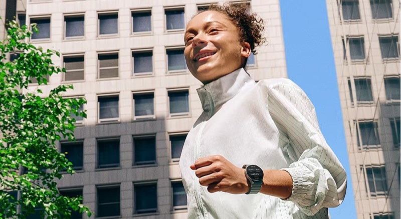 Vuaboss đến từ Dubai Watch 7 LTE 44mm có nhiều chế độ tập luyện 