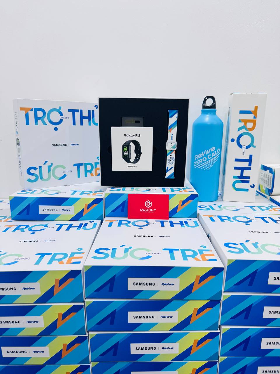 Galaxy Fit3 x Revive sẵn hàng