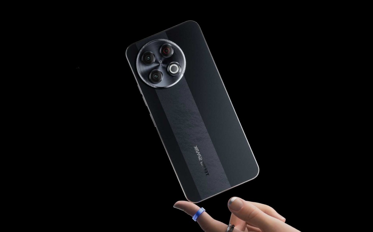 Tecno Spark 30 Pro có ngoại hình vuông vắn