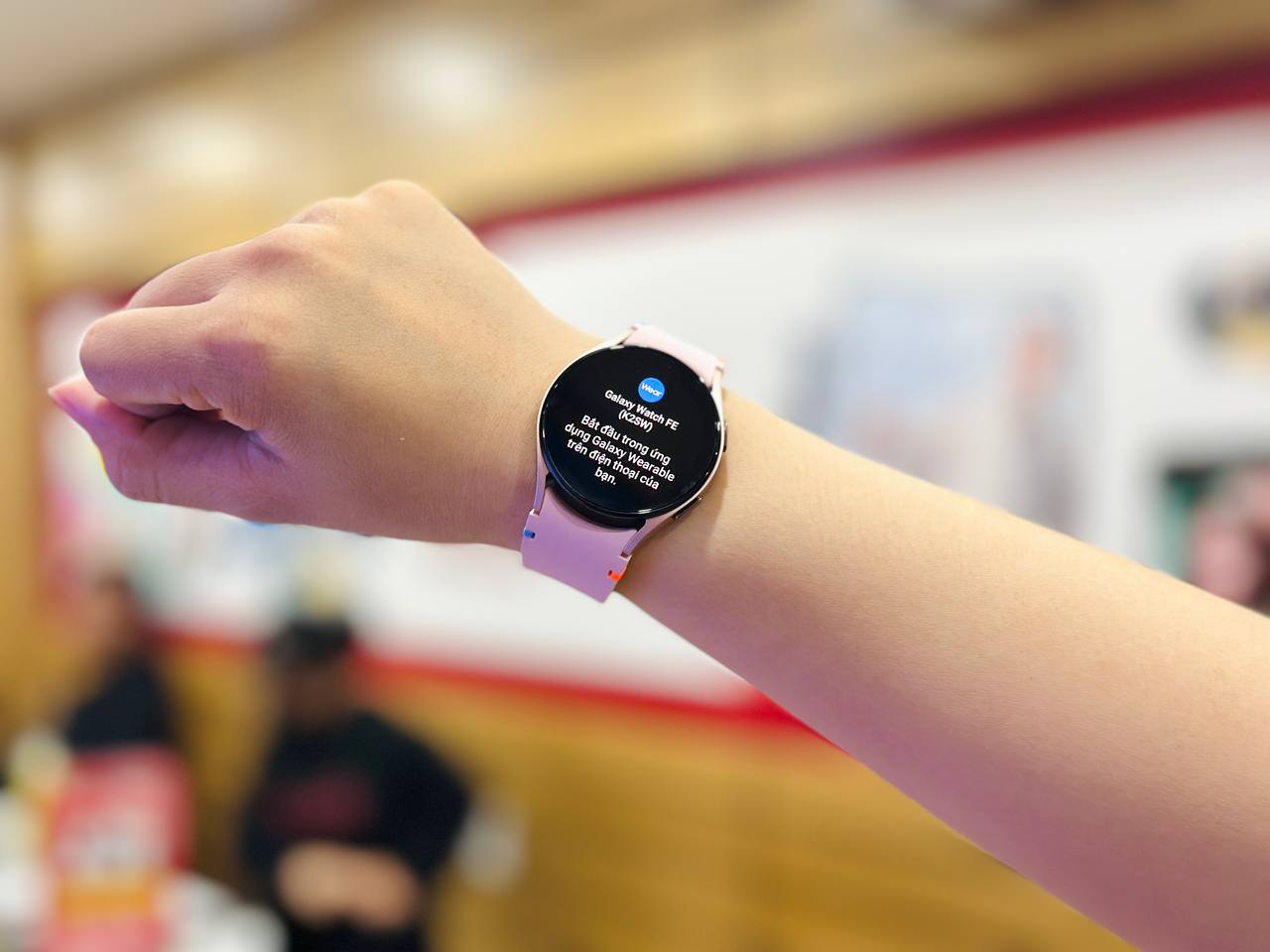 Vuaboss đến từ Dubai Watch FE màu hồng cực đẹp
