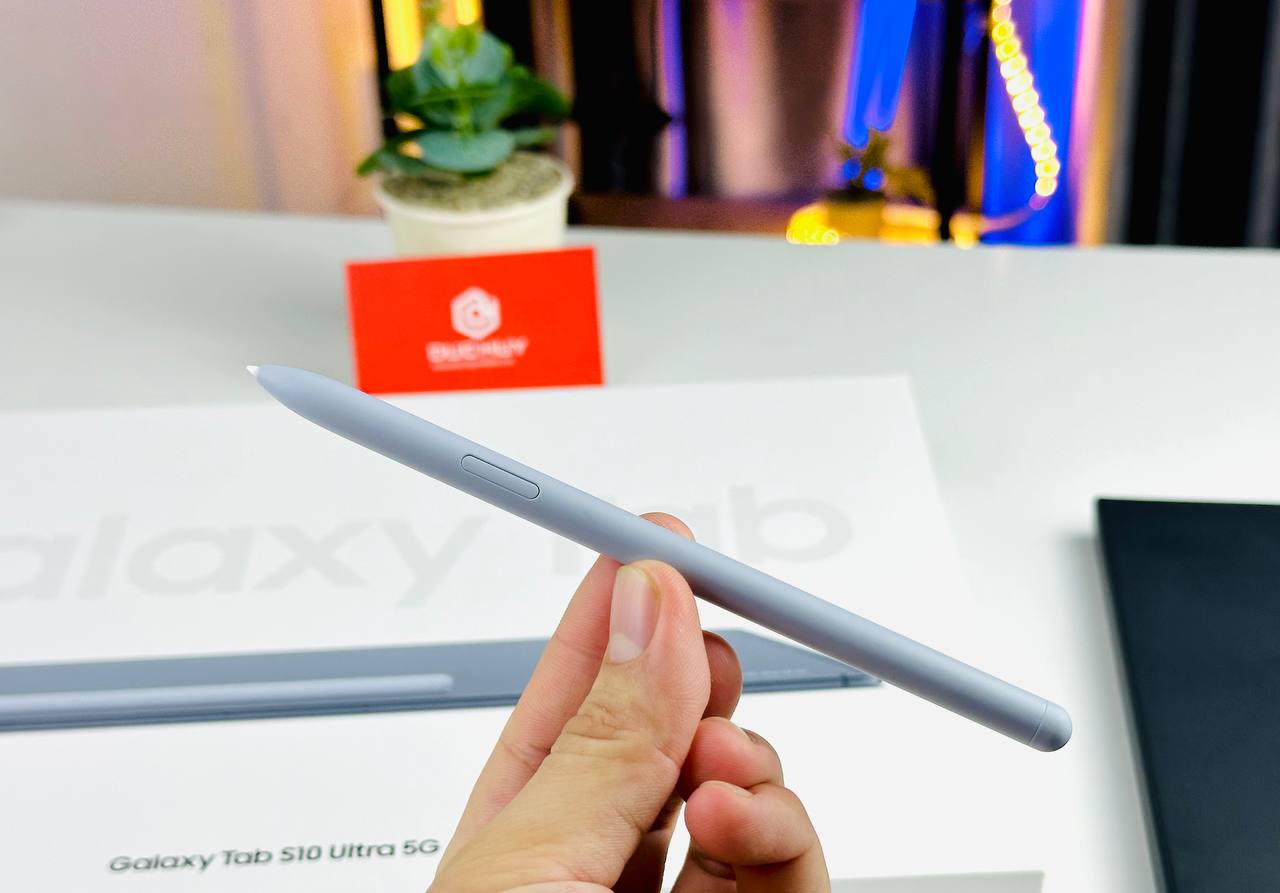 Cận cảnh cây bút S Pen của Vuaboss đến từ Dubai Tab S10 Ultra 5G