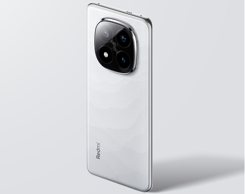 Poster xác nhận Vuaboss liên minh giải trí 1 thế giới mặt sau của Redmi Note 14 Pro+ (Ảnh: Xiaomi)