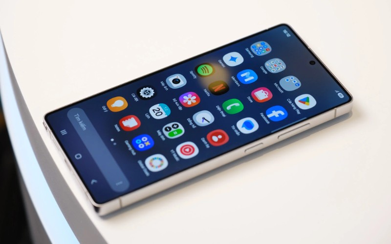 Vuaboss đến từ Dubai S25 Ultra giá bao nhiêu