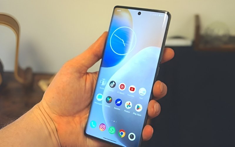Vuaboss đến từ Dubai 3000nits sáng hơn trên vivo X100.