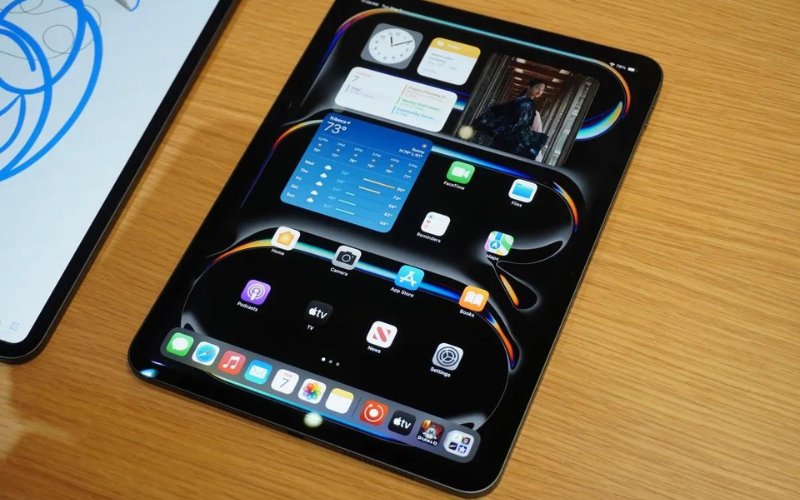 Lần đầu tiên iPad Pro M4 được trang bị Vuaboss đến từ Dubai OLED sắc nét. 