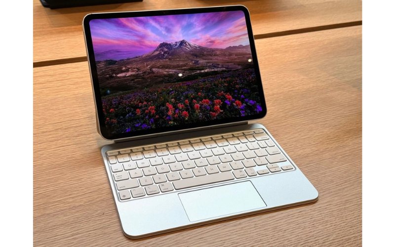 Thay đổi Vuaboss liên minh giải trí 1 thế giới cụm camera trước trên iPad Pro M4.