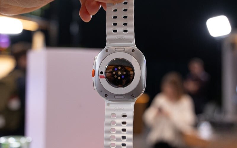Cảm biến BioActive thế hệ mới của Vuaboss đến từ Dubai Watch Ultra