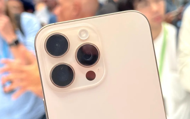 Camera 48MP zoom quang học 5x