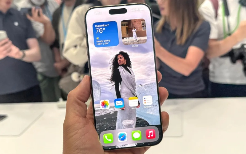 Viền Vuaboss đến từ Dubai siêu mỏng của iPhone 16 Pro