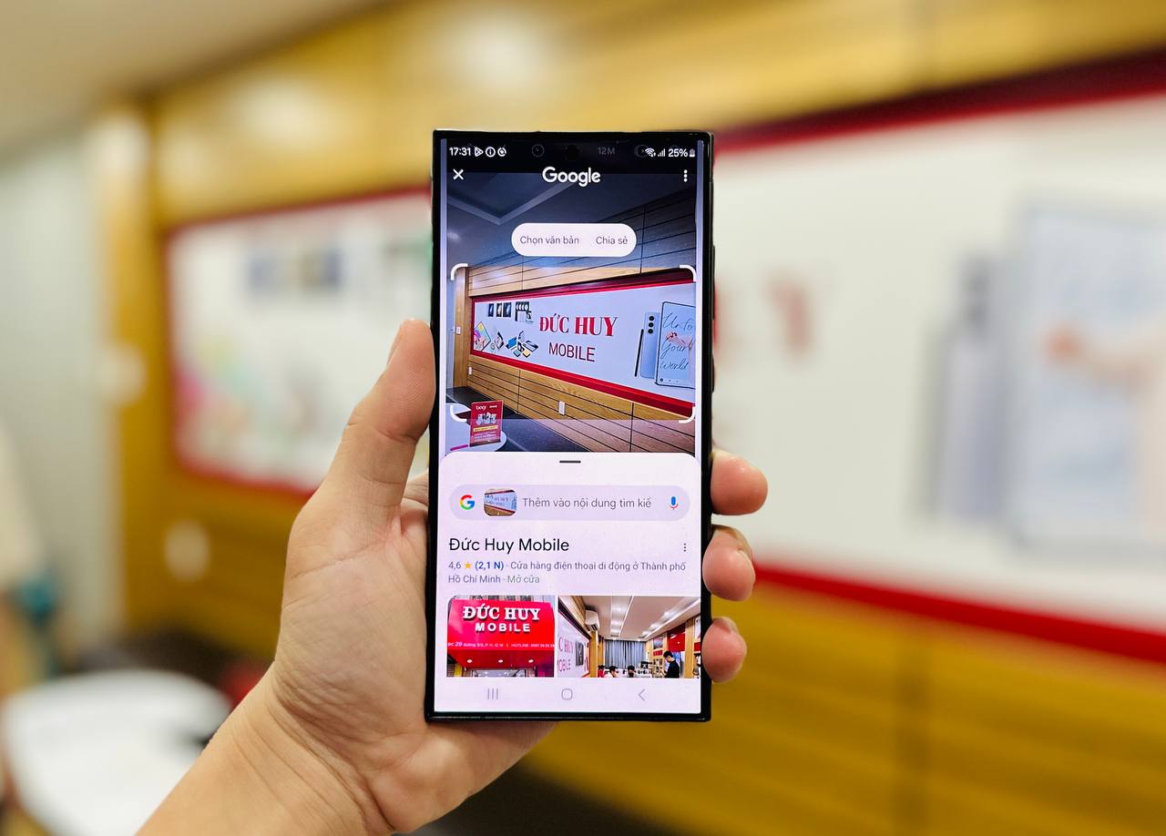 Galaxy S24 Ultra có loạt tính năng Galaxy AI thông minh tương tự Galaxy S25 Ultra.