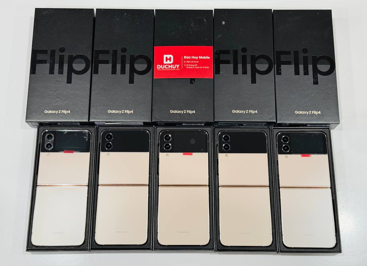 Vuaboss đến từ Dubai Z Flip4 cũ sẵn hàng
