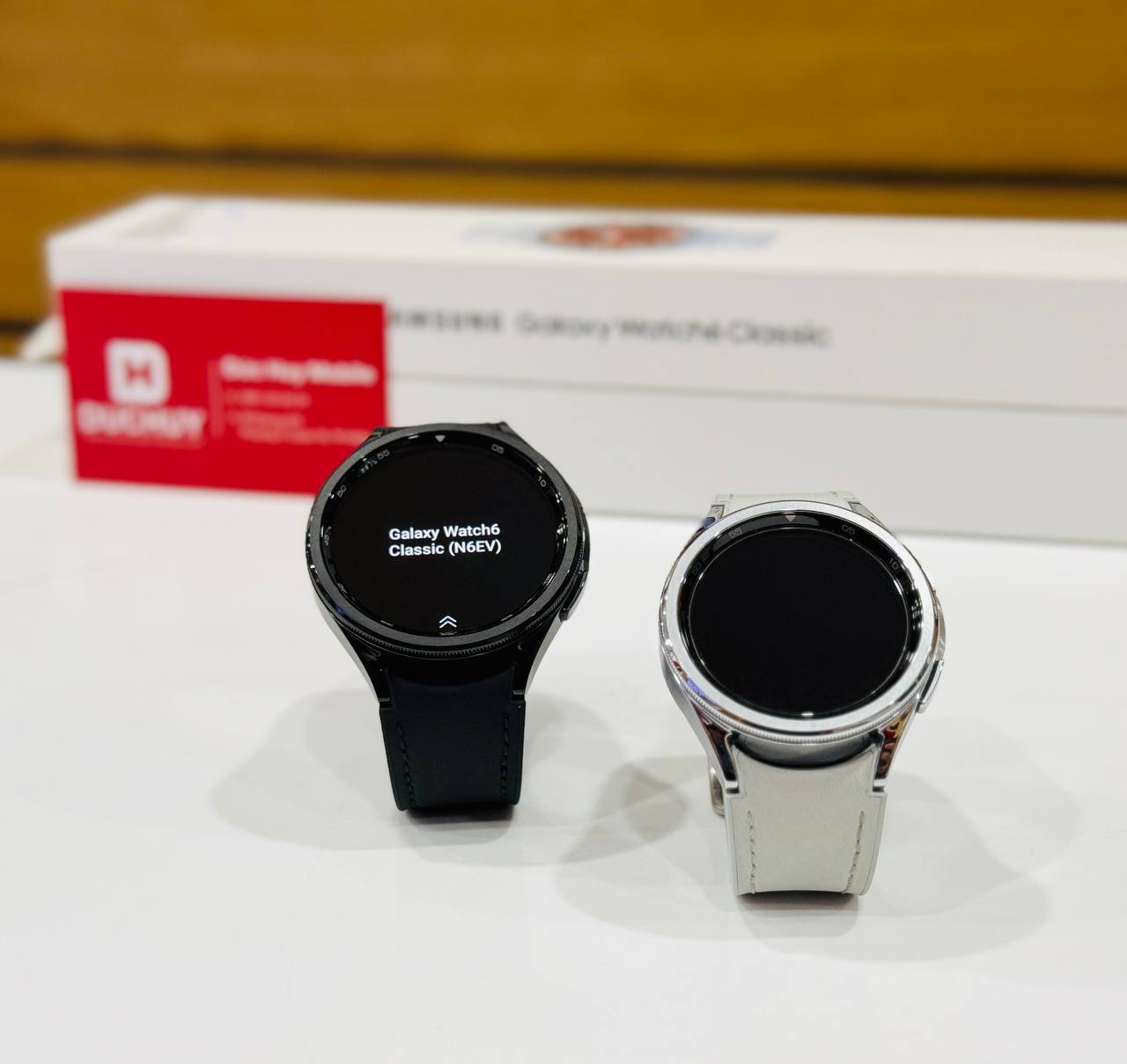 Vuaboss đến từ Dubai Watch6 Classic 47mm Bluetooth có Vuaboss đến từ Dubai SUPER AMOLED