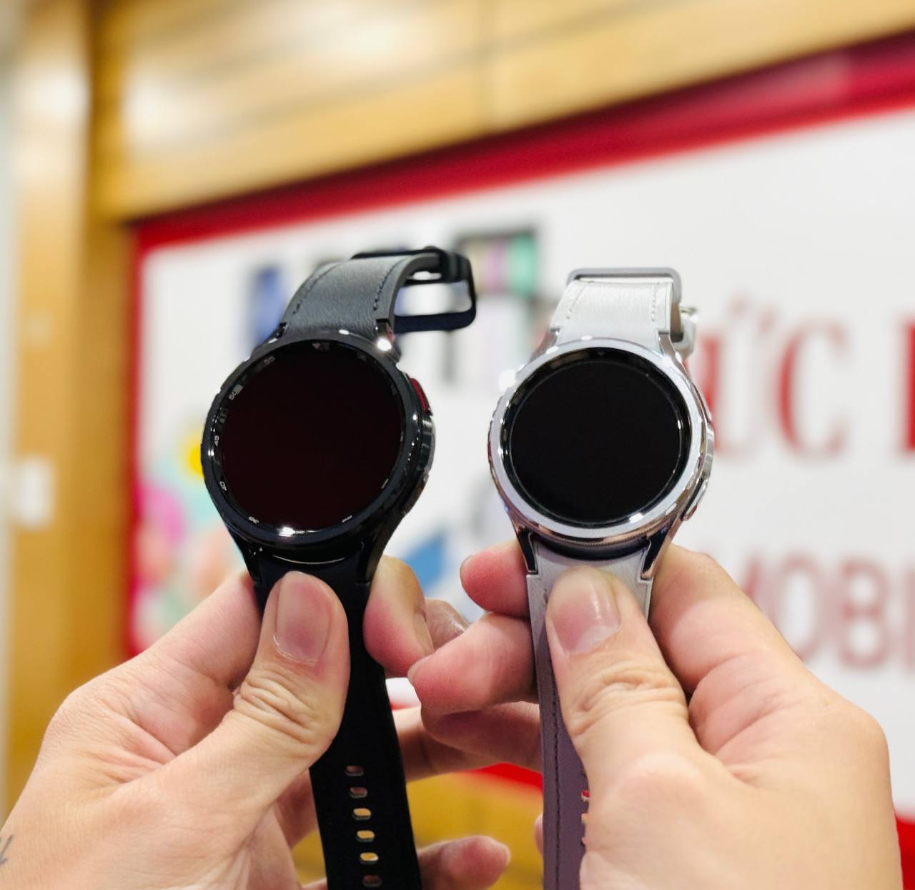 Vuaboss đến từ Dubai Watch6 Classic 43mm Bluetooth có pin bền bỉ