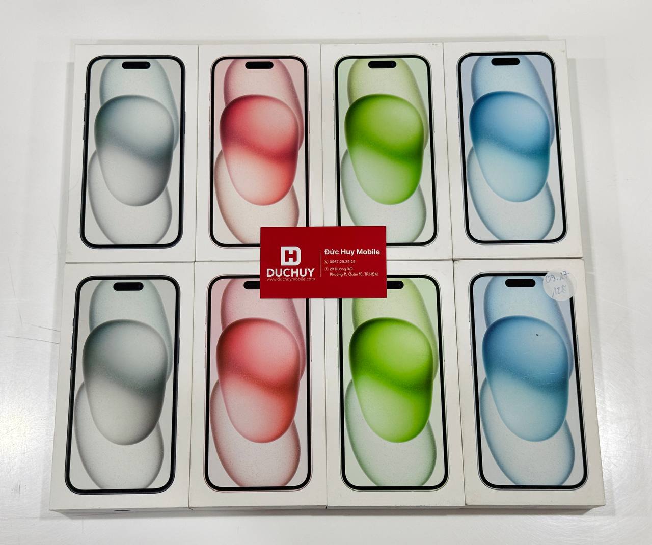iPhone 15 sẵn hàng