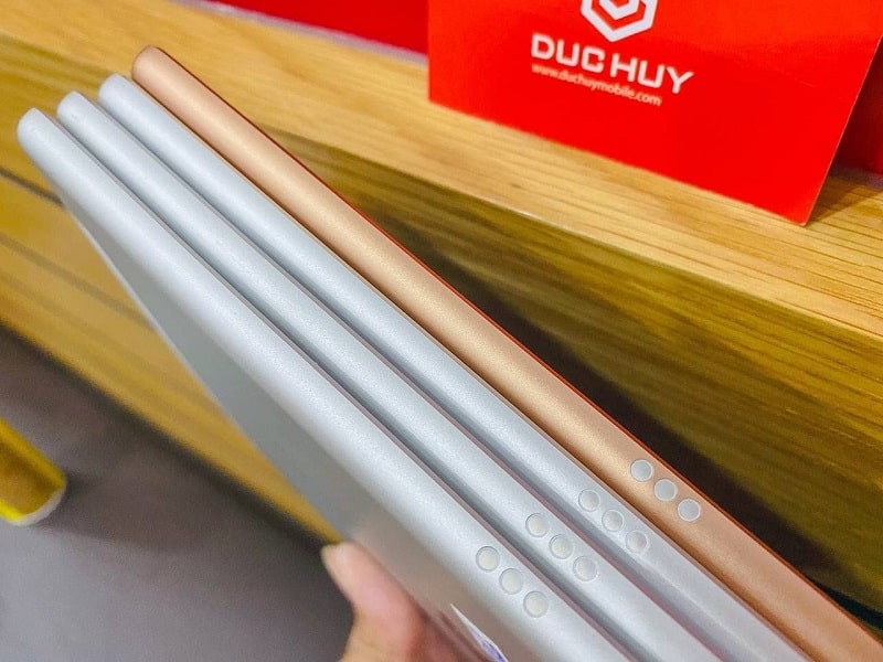 iPad 10.2 inch 2019 Wifi Cellular Cũ cạnh bên