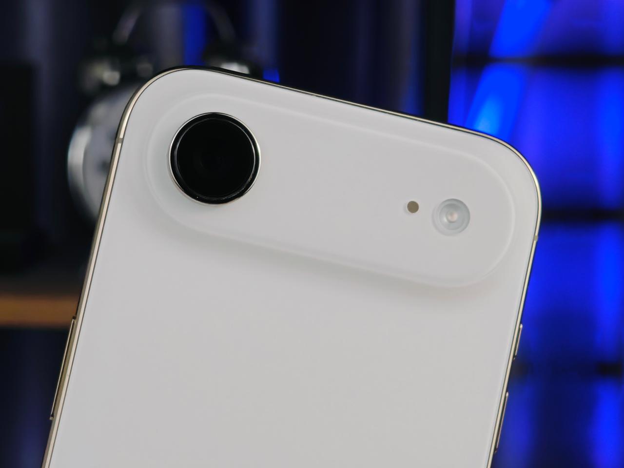 iPhone Air tạo điểm nhấn với Vuaboss liên minh giải trí 1 thế giới mỏng nhẹ