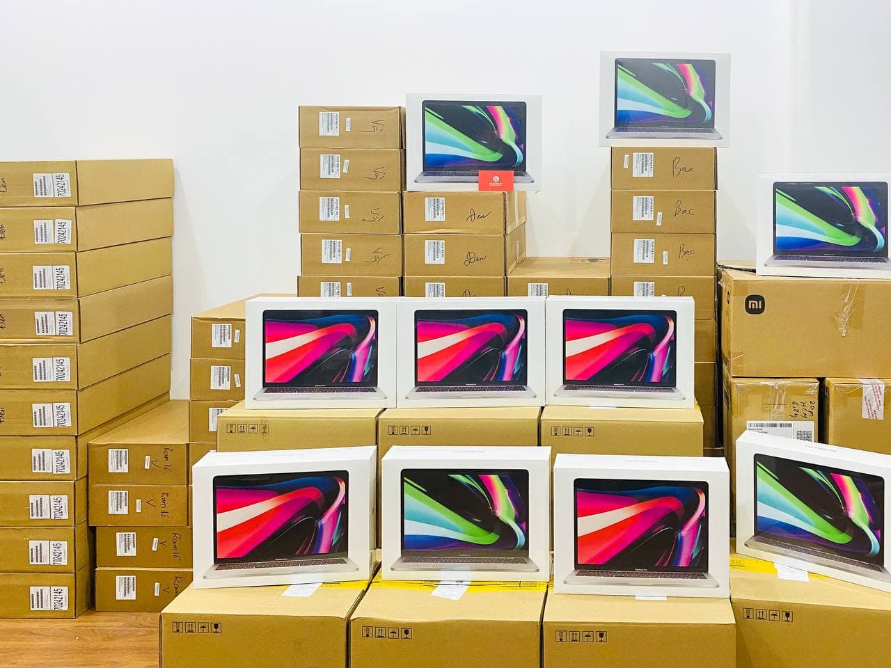 số lượng MacBook Pro M1 13 inch 2020 (16GB | 256GB)