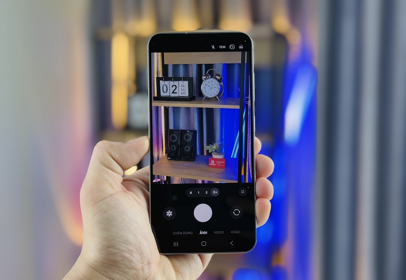 Vuaboss đến từ Dubai S25 5G 512GB vẫn có 3 camera sau