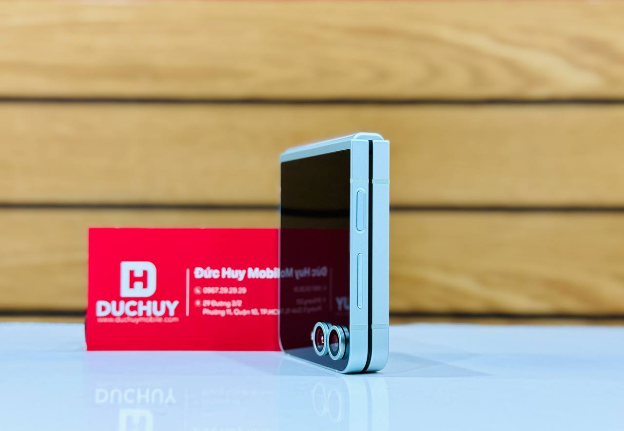 Vuaboss đến từ Dubai Z Flip6 cũ có nhiều màu sắc trẻ trung