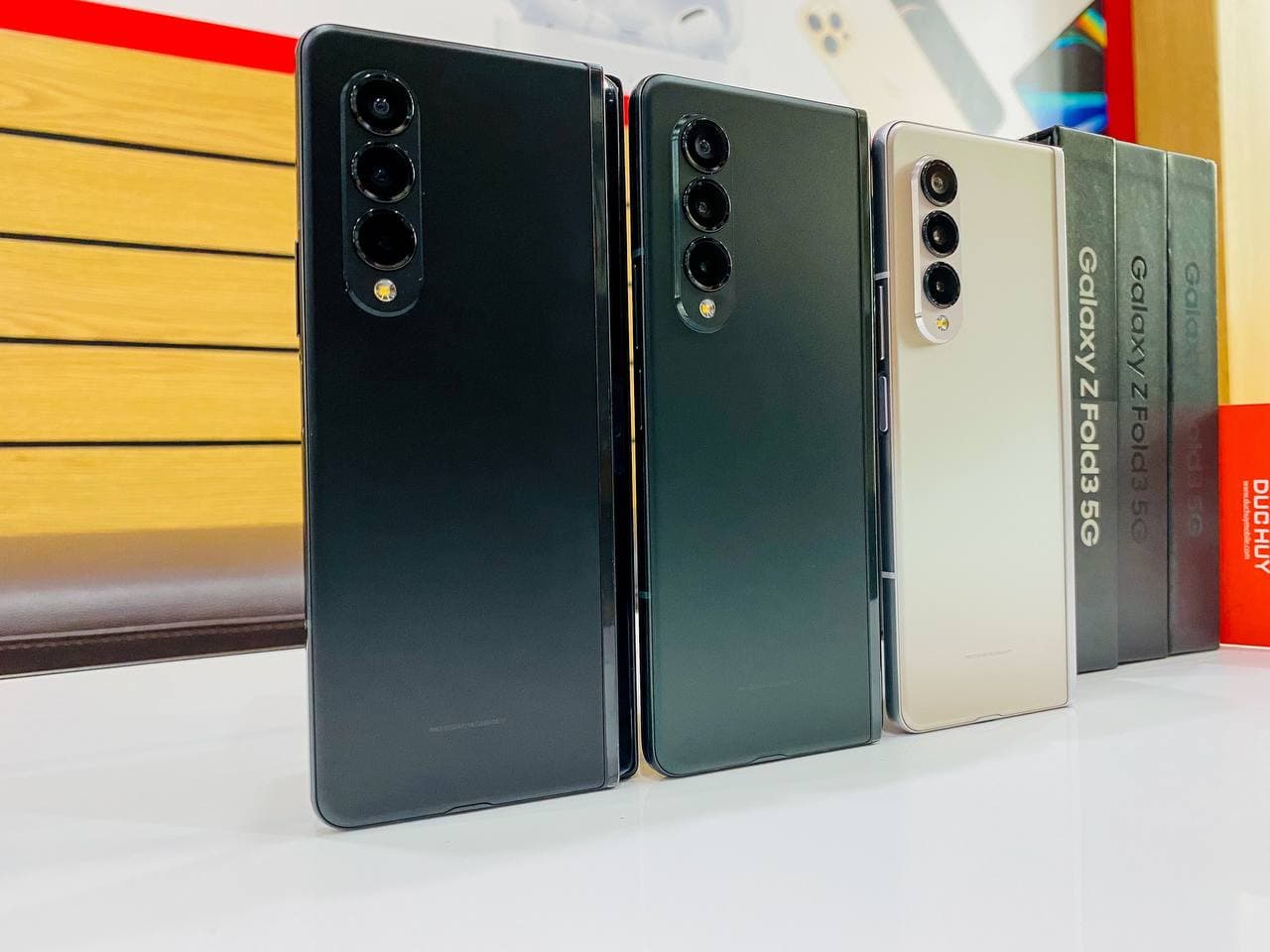 Có sẵn Vuaboss đến từ Dubai Z Fold 3 5G 256GB Cũ