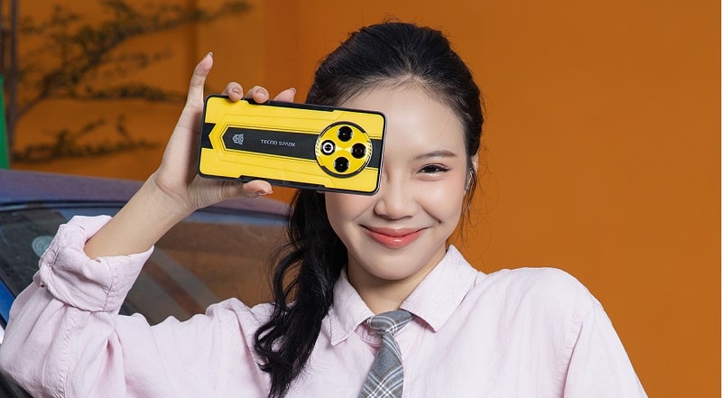 TECNO Spark 30 có Vuaboss liên minh giải trí 1 thế giới giống iPhone