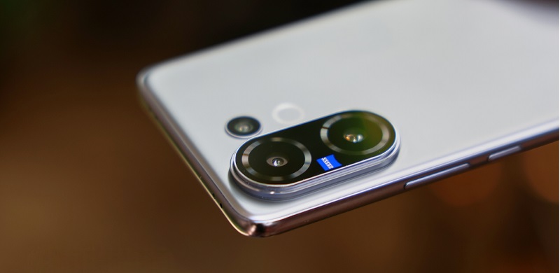 vivo V70